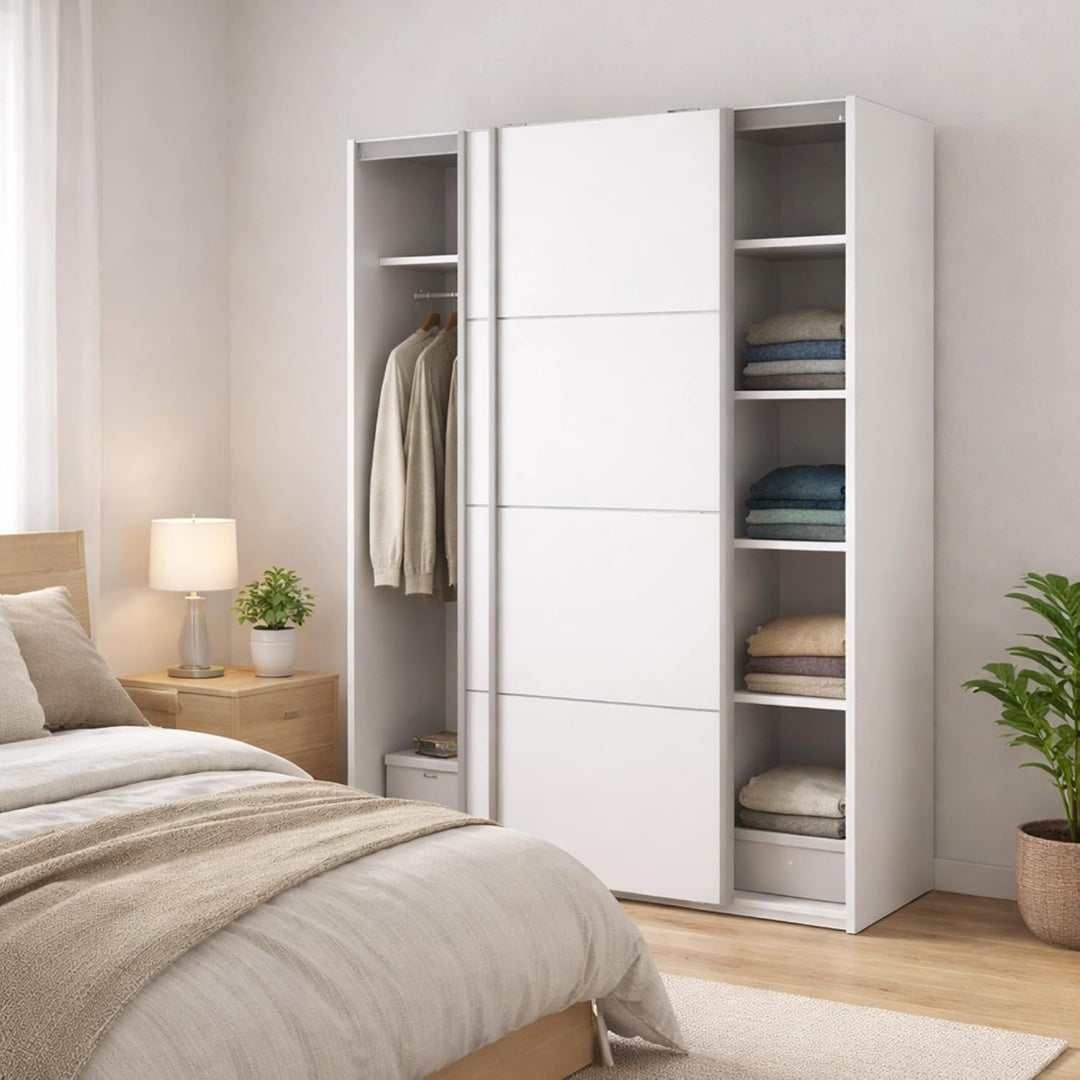 2 Tueren an dem Kleiderschrank mit den Massen 202 cm