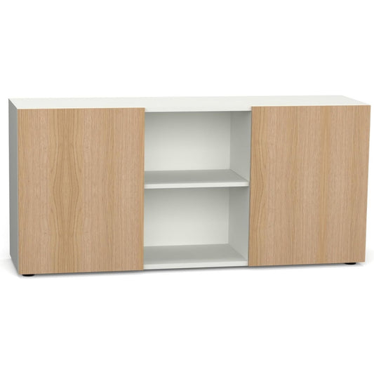Sideboard mit beschichteten Flaechen, grifflosen Fronten und geschlossenem Stauraum