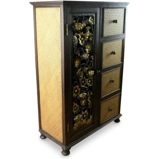 Das Sideboard verbindet seine Form mit Massivholz und Rattan
